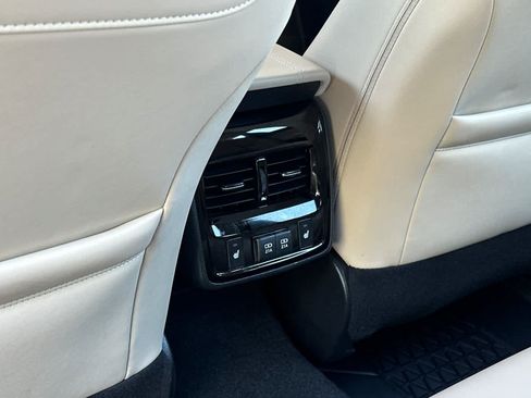 Used 2020 Toyota Avalon Limited w/ Advanced Safety Package FWD image 14