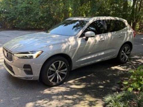 Used 2022 Volvo XC60 B6 Inscription w/ Advanced Package AWD/4WD image 2