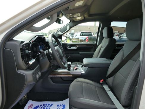 New 2026 Chevrolet Silverado 1500 RST AWD/4WD image 16