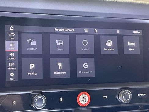 Certified 2026 Porsche Macan Turbo AWD/4WD image 32