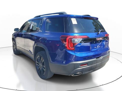 Used 2023 GMC Acadia SLE w/ Elevation Edition FWD image 4