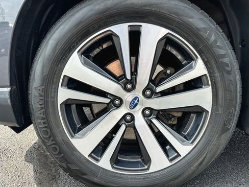 Used 2019 Subaru Outback 2.5i Limited AWD/4WD image 12