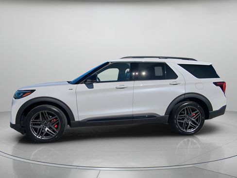 New 2026 Ford Explorer ST-Line w/ ST-Line Street Pack image 12