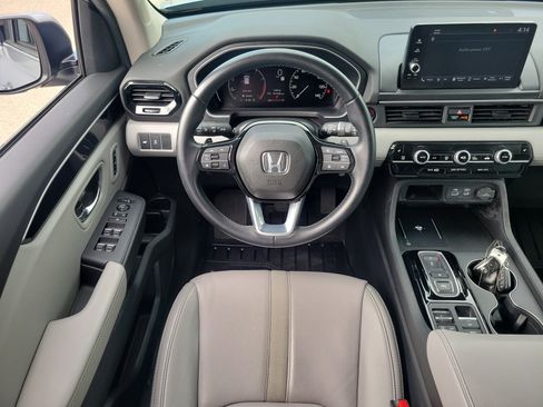 Certified 2025 Honda Pilot EX-L image 17