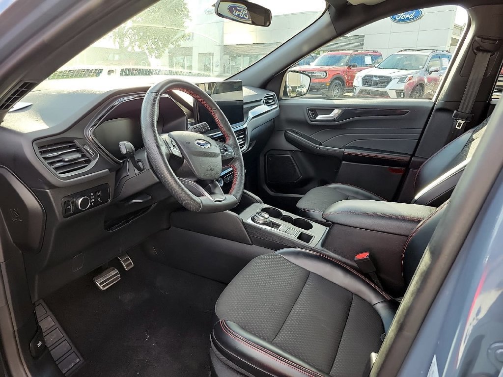 Used 2023 Ford Escape ST-Line w/ Tech Pack #1 FWD image 14