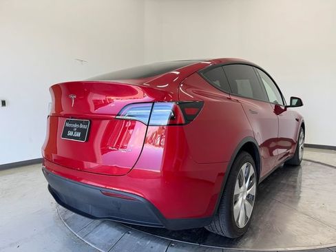 Used 2023 Tesla Model Y Long Range AWD/4WD image 30