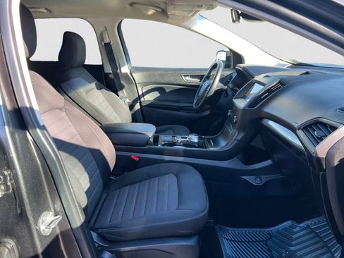 Used 2020 Ford Edge SE image 15