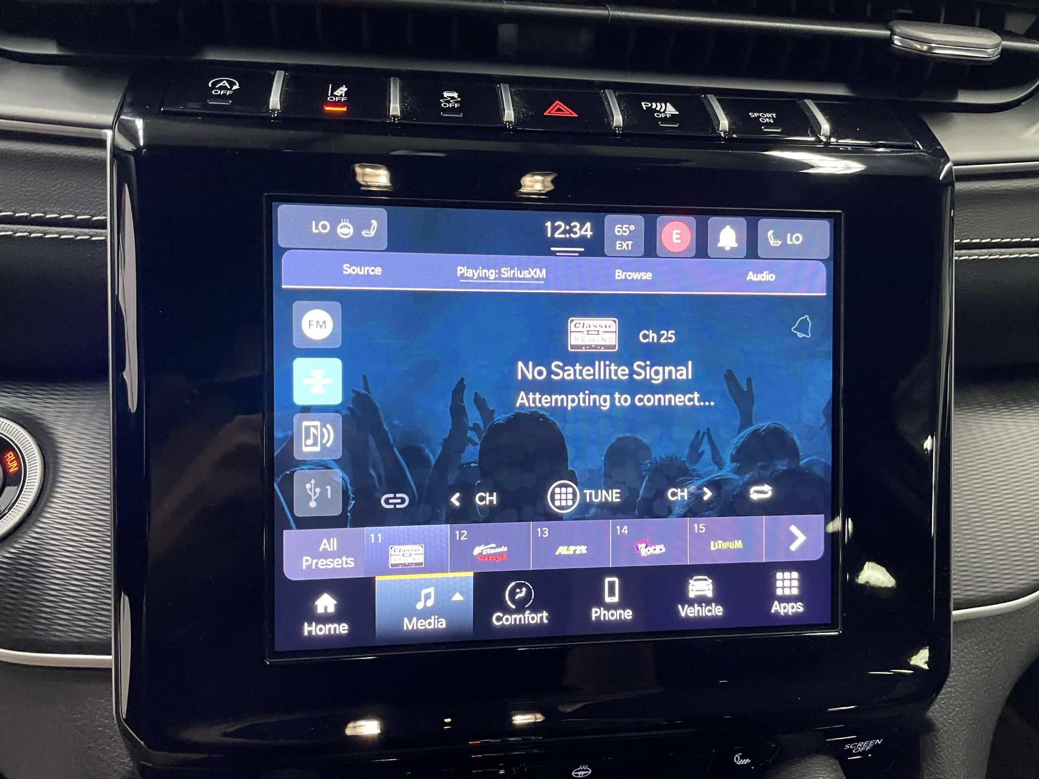 Used 2024 Jeep Grand Cherokee L Laredo AWD/4WD image 14