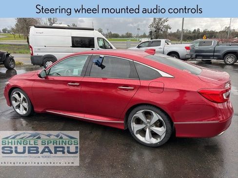 Used 2018 Honda Accord Touring image 8
