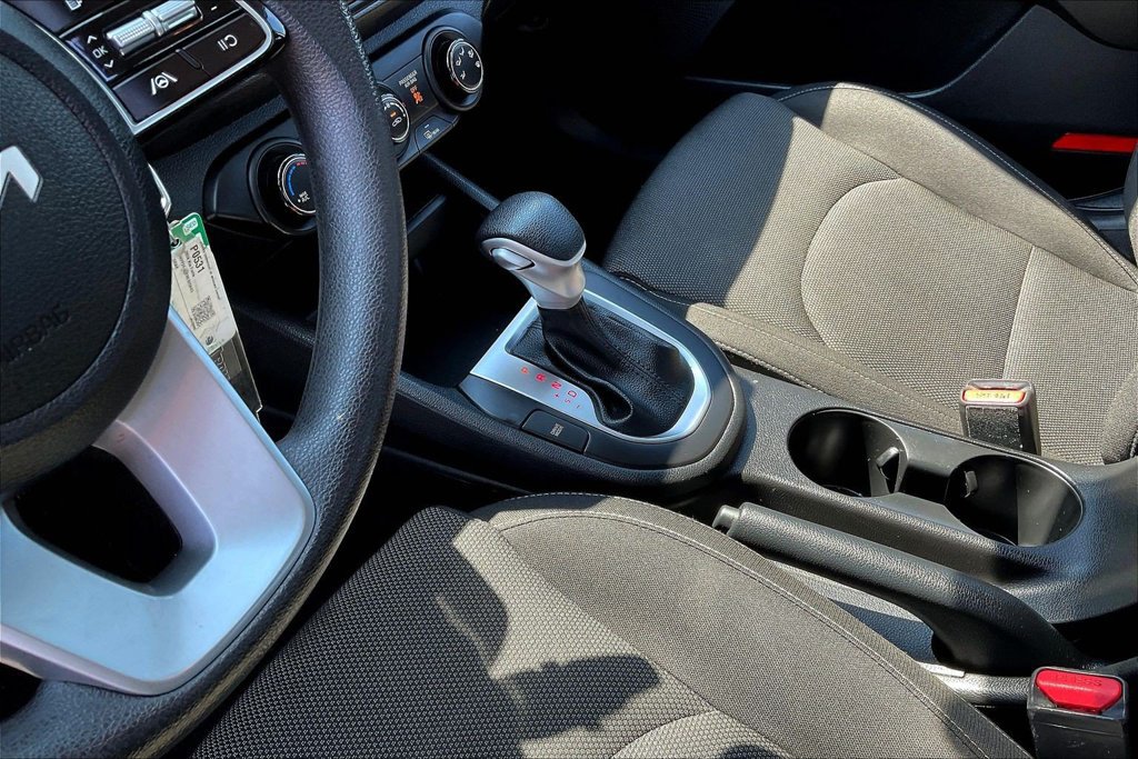Used 2024 Kia Forte LXS w/ LXS Technology Package FWD image 21