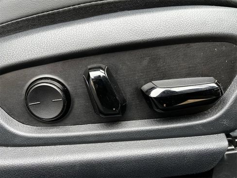 Used 2023 Lexus ES 300h w/ Premium Package image 26