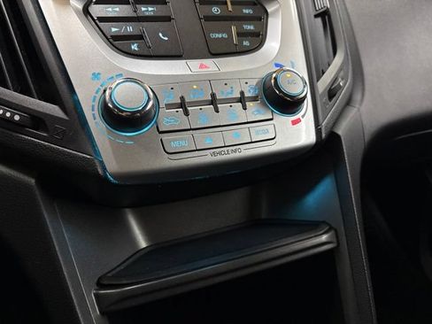 Used 2017 Chevrolet Equinox LT FWD image 43