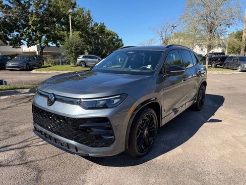 New 2026 Volkswagen Tiguan SE R-Line FWD image 3