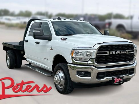 Used 2024 RAM 3500 Big Horn AWD/4WD image 1