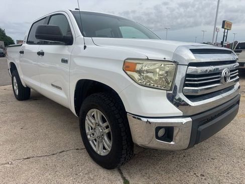 Used 2016 Toyota Tundra SR5 w/ SR5 Upgrade Package AWD/4WD image 3