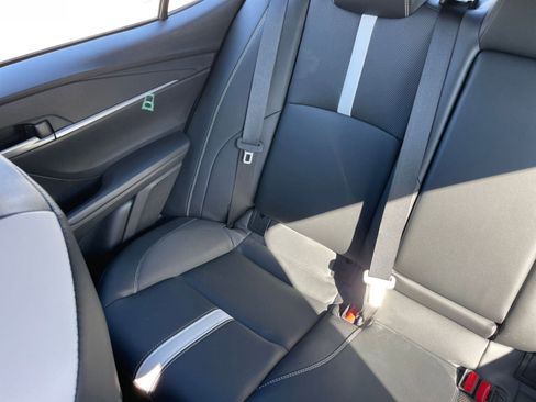 Used 2025 Toyota Camry SE image 38