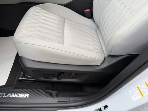 Used 2026 Mitsubishi Outlander SEL AWD/4WD image 9