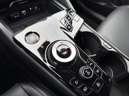 Certified 2025 Kia Sportage X-Line Prestige image 32