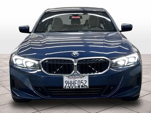 Used 2023 BMW 330i Sedan w/ Parking Assistance Package RWD image 3