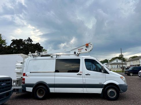 Used 2013 Mercedes-Benz Sprinter 3500 image 7