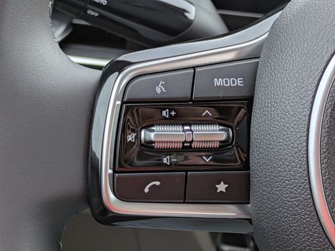 New 2026 Kia Carnival EX FWD image 33