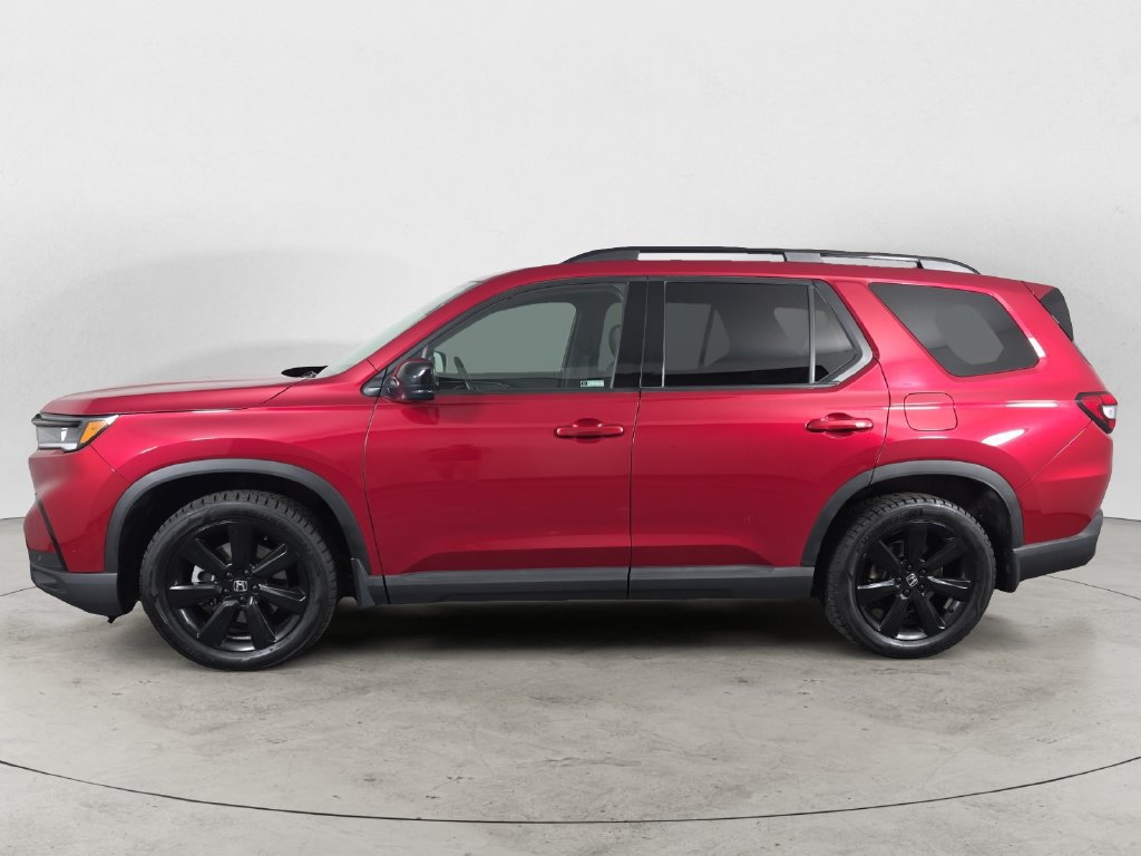 Used 2025 Honda Pilot Black Edition image 8