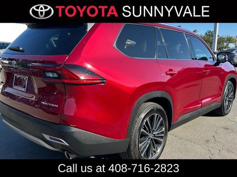 Used 2025 Toyota Grand Highlander AWD Hybrid image 2