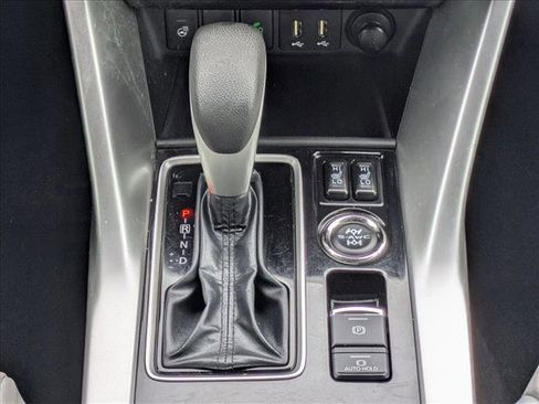 Used 2022 Mitsubishi Eclipse Cross SEL image 12