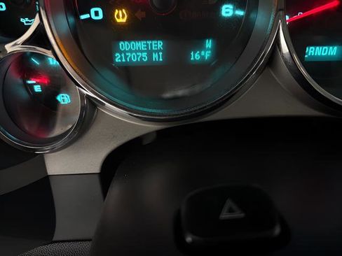 Used 2013 Chevrolet Silverado 2500 LT image 17