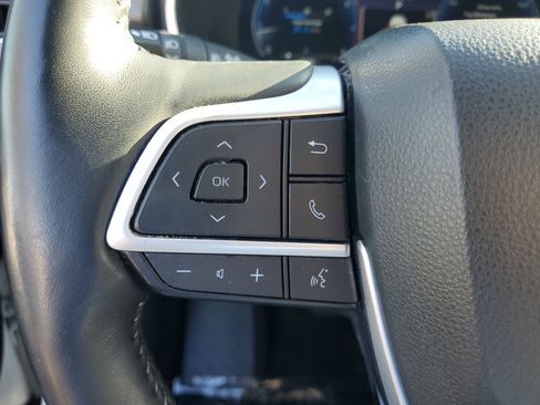 Used 2023 Toyota Highlander Limited image 25