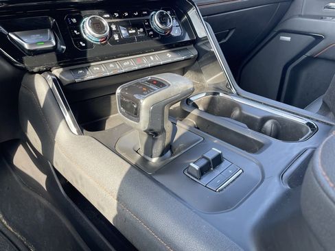 Used 2024 GMC Sierra 1500 AT4 w/ Technology Package image 19