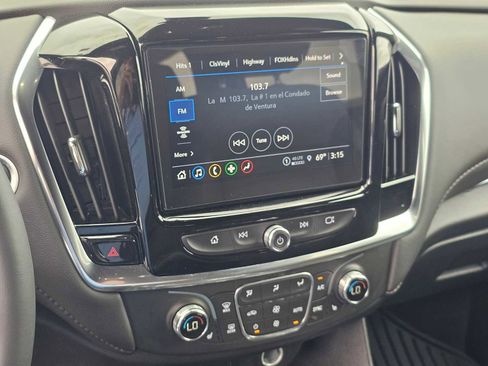 Used 2023 Chevrolet Traverse LT FWD image 28