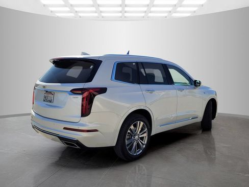 Used 2024 Cadillac XT6 Premium Luxury FWD image 4
