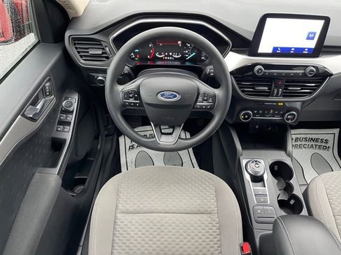 Used 2020 Ford Escape SE image 6
