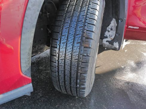 Used 2021 Toyota Highlander LE image 31