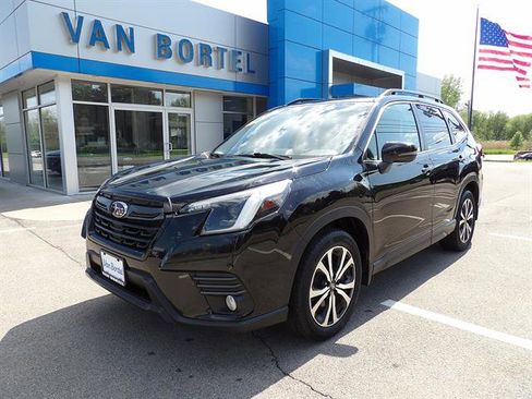 Used 2022 Subaru Forester Limited AWD/4WD image 1