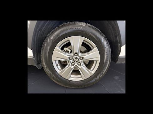 Used 2024 Toyota RAV4 XLE FWD image 10