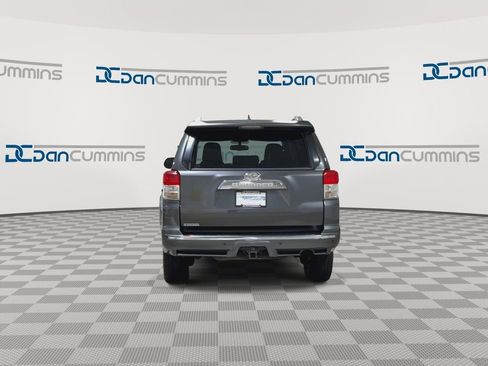 Used 2010 Toyota 4Runner SR5 AWD/4WD image 7