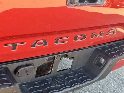 Certified 2021 Toyota Tacoma TRD Off-Road image 34