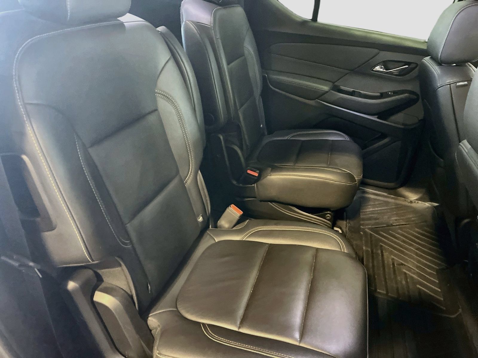 Used 2023 Chevrolet Traverse LT w/ LT Premium Package AWD/4WD image 29