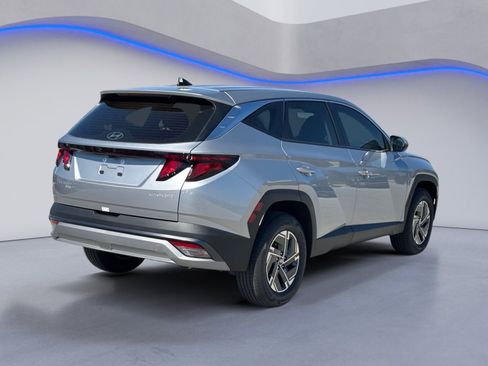New 2026 Hyundai Tucson Blue SE AWD/4WD image 3