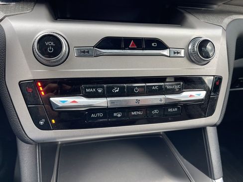 Certified 2022 Ford Explorer Timberline image 12