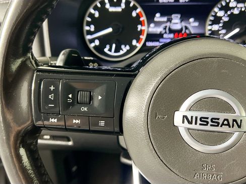 Used 2021 Nissan Rogue SL FWD image 18
