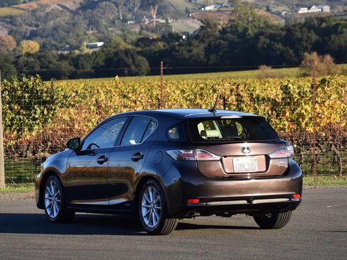 Used 2012 Lexus CT 200h Premium image 9