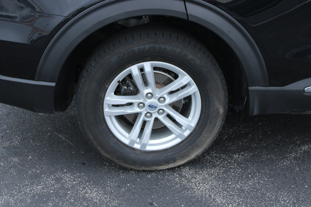 Used 2021 Ford Explorer XLT AWD/4WD image 18