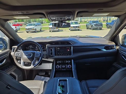 Used 2022 GMC Yukon Denali AWD/4WD image 17