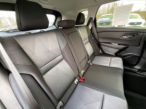 Used 2025 Nissan Rogue SV image 15