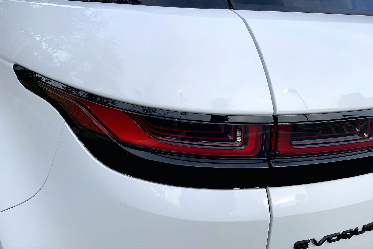 Used 2020 Land Rover Range Rover Evoque S AWD/4WD image 28