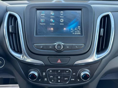 Used 2018 Chevrolet Equinox LT AWD/4WD image 22