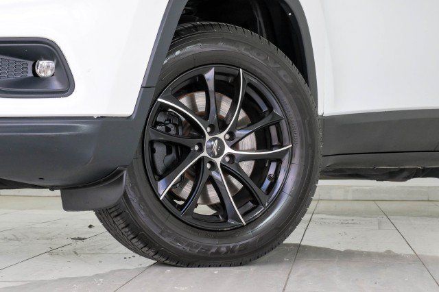 Used 2021 Jeep Cherokee Latitude Plus AWD/4WD image 66
